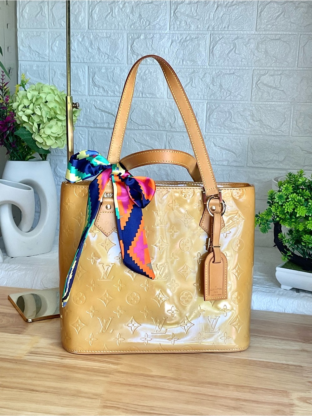 ✅LV HANDBAG VERNIS LEATHER